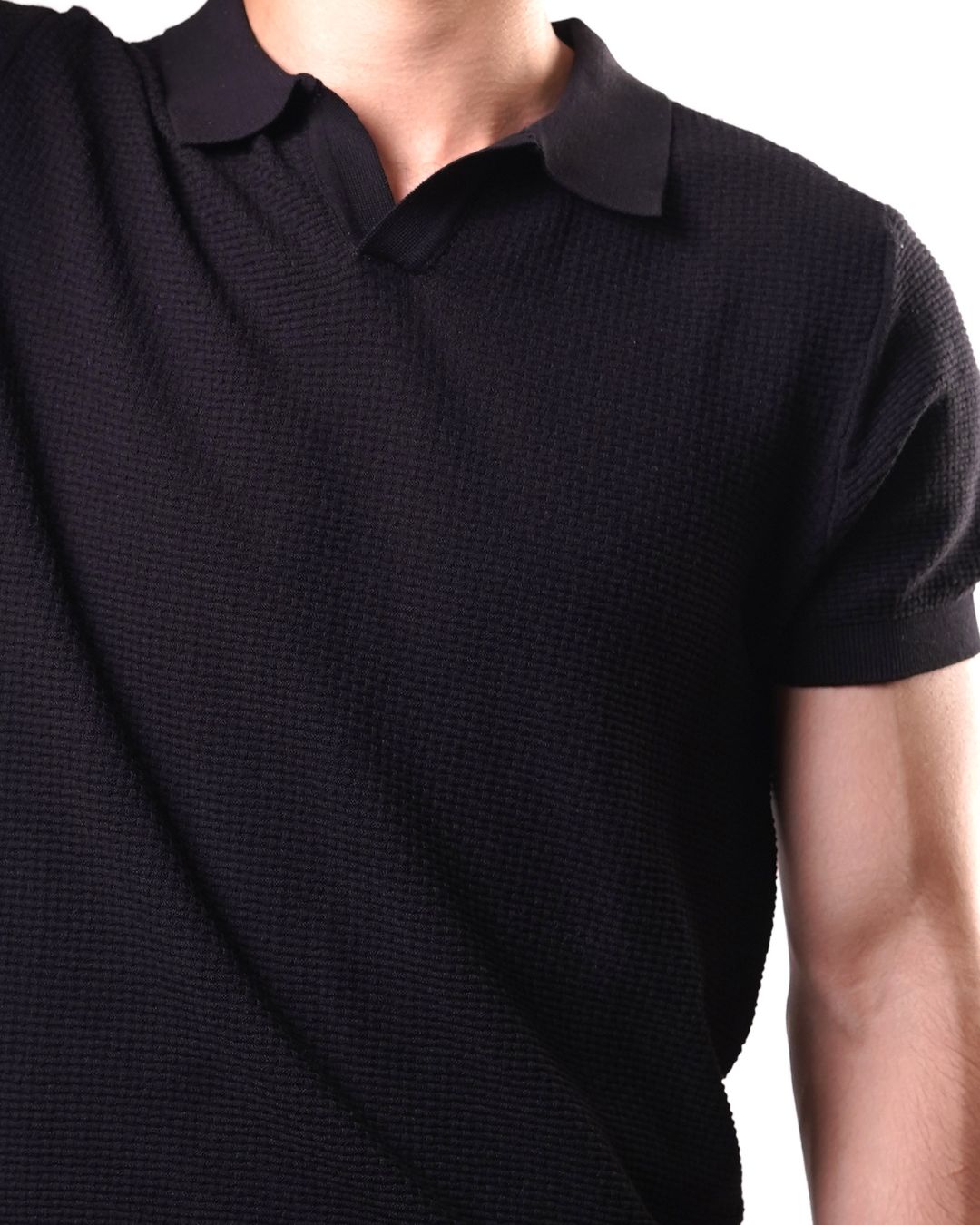 TEXTURED CLASSIC KNIT POLO - BLACK